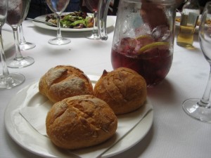 Believe it or not, gluten free rolls and a pitcher of Tinto. 